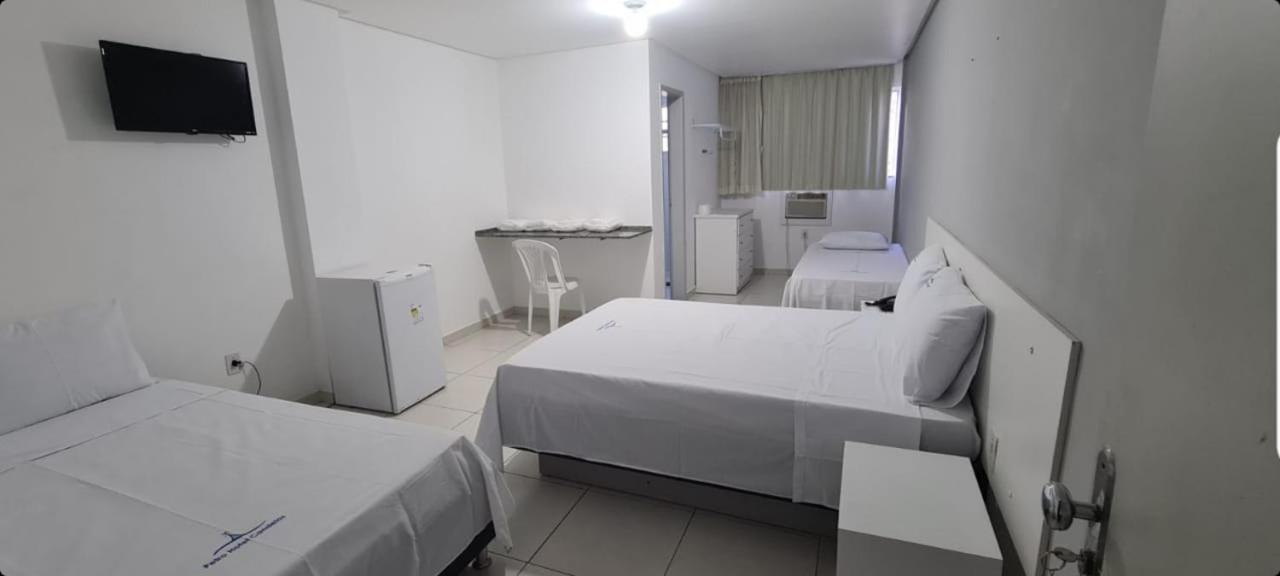 Petro Hotel Candeias Candeias  Екстериор снимка